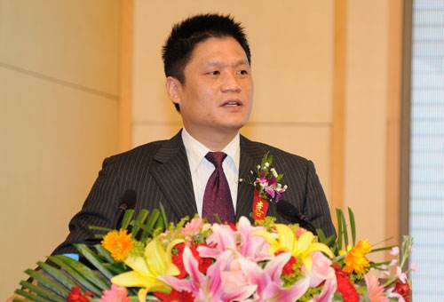 OETY欧亿体育集团董事长杨冰之在第二届全国政务服务论坛塈政务服务国际博览会上做“政务大数据发展阶段与挑战”主题演讲